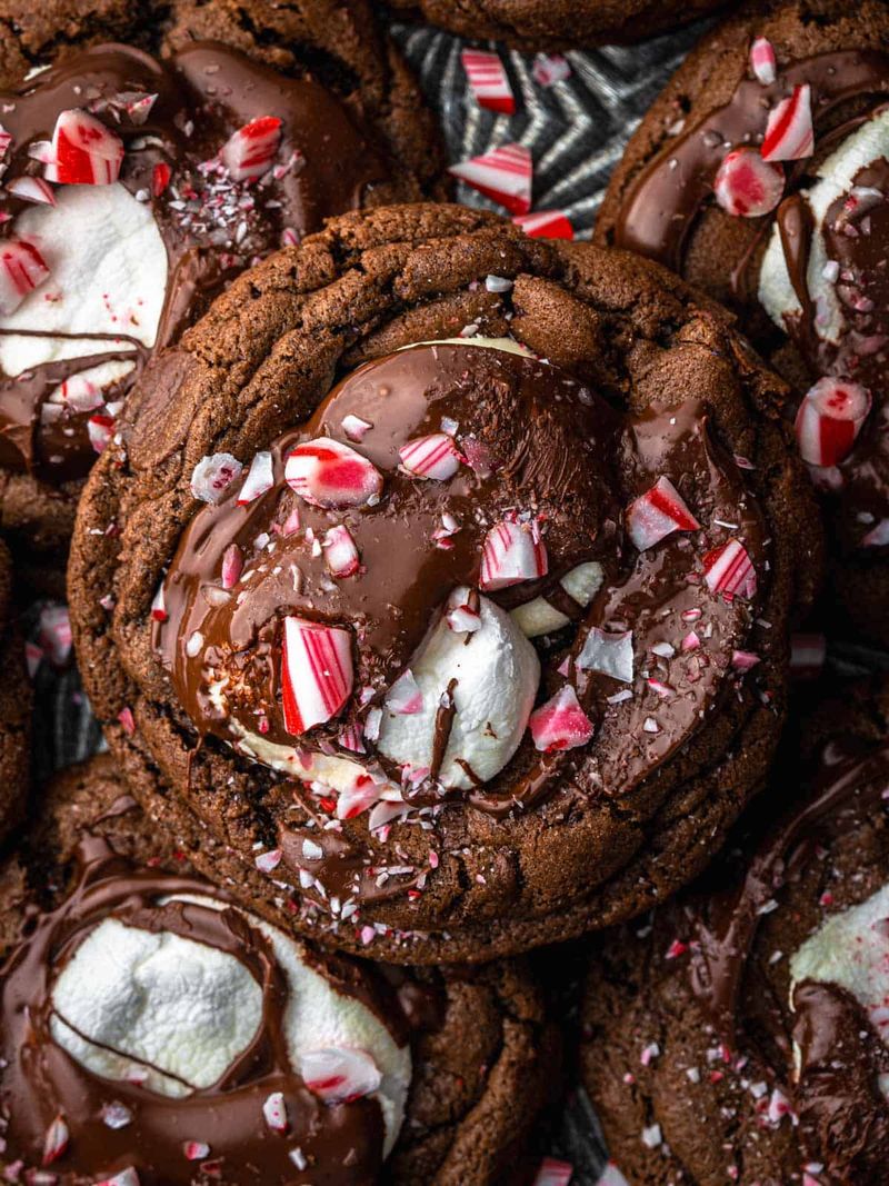 Peppermint hot chocolate cookies