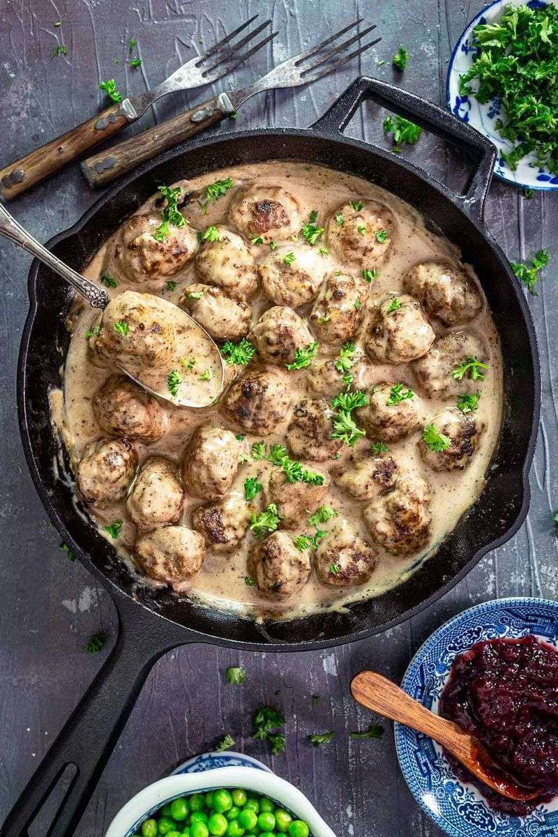 Sweden: Köttbullar