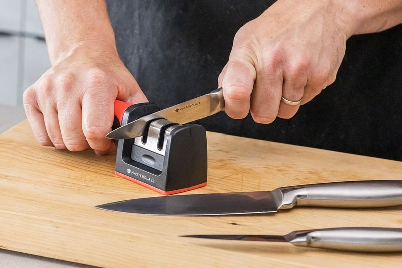 Using dull knives