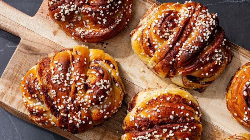 Kanelbullar (Swedish Cinnamon Buns)