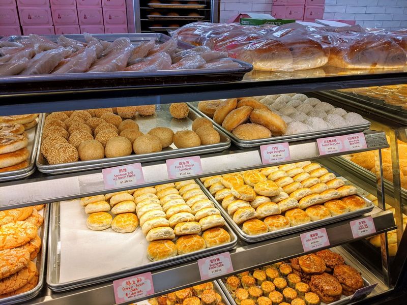 Chiu Quon Bakery & Dim Sum