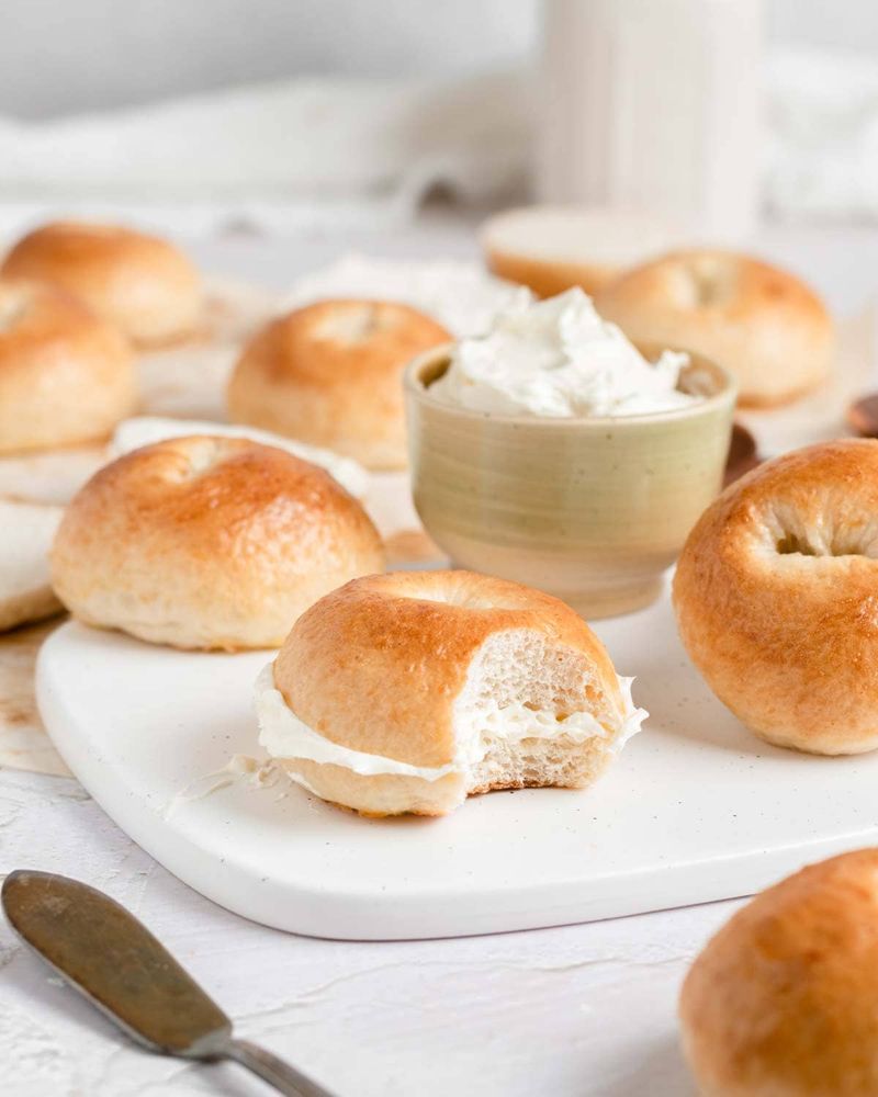 Mini Bagels With Cream Cheese