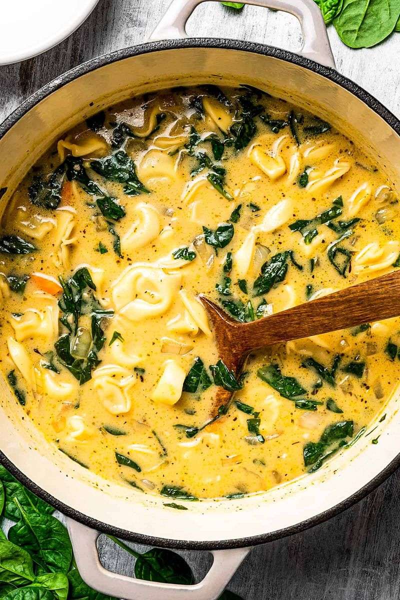 Creamy Spinach Tortellini Soup