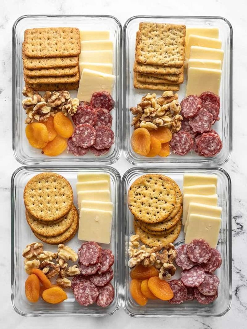 Crackers With Cheese Cubes