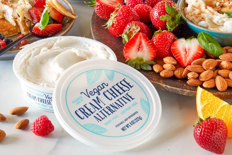 Non-dairy cream cheese