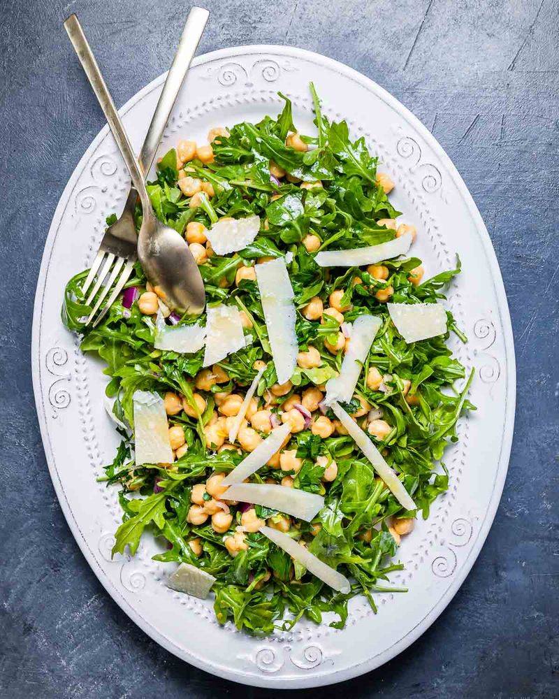 Arugula Salad with Lemon and Chickpeas
