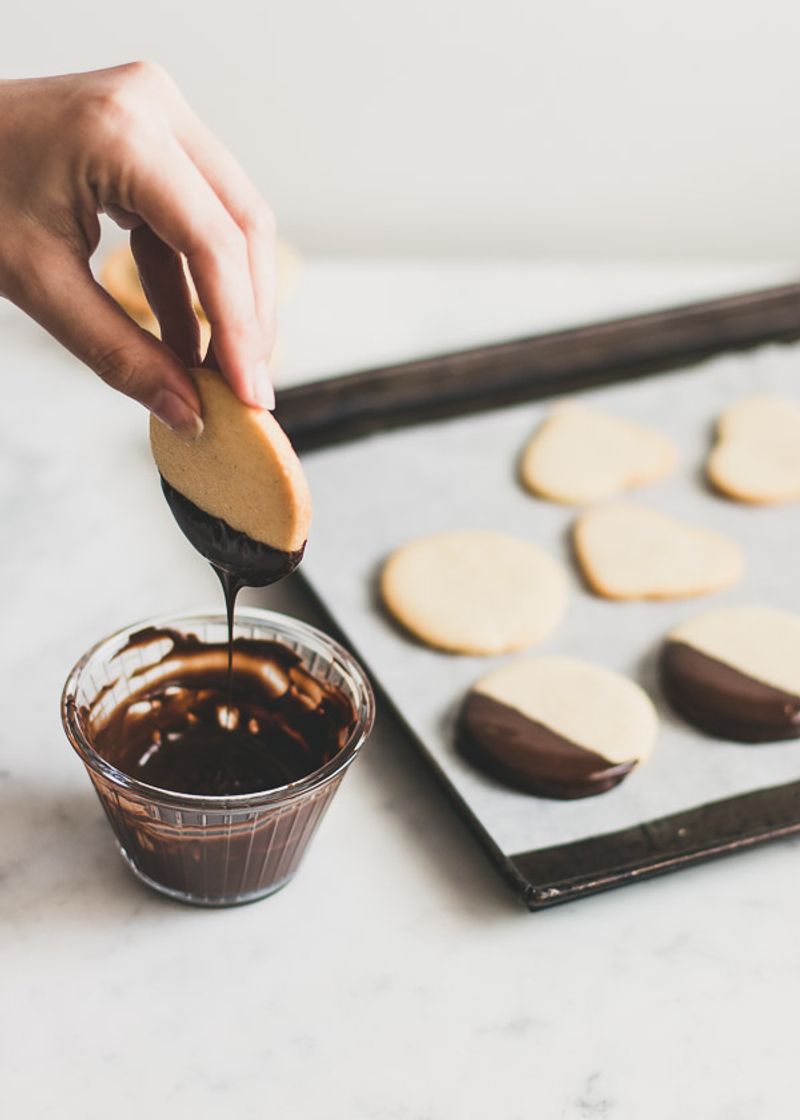 Shortbread With Chocolate Dip