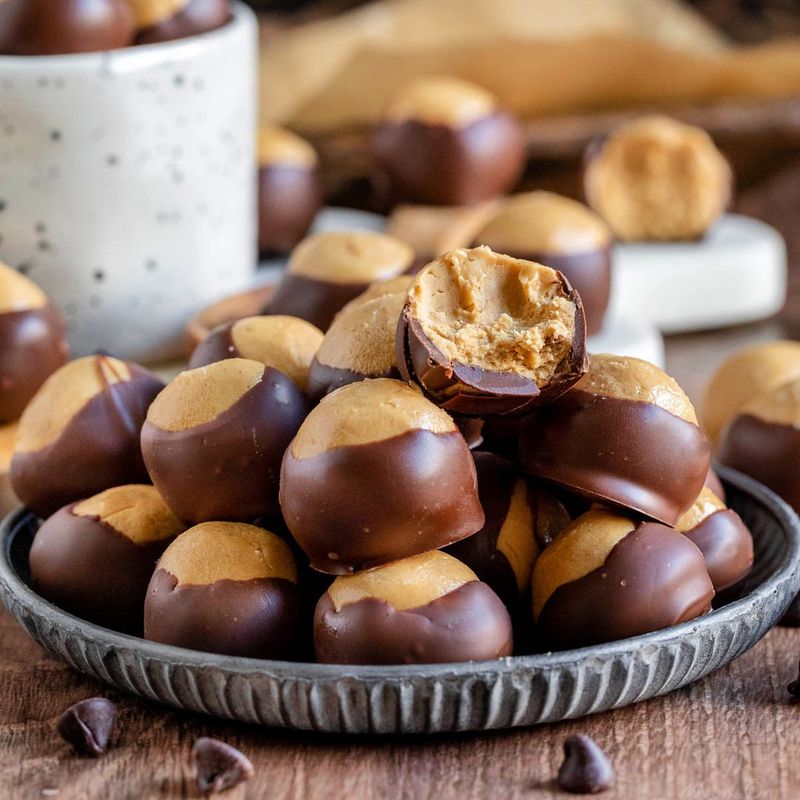 HERSHEY'S Buckeyes