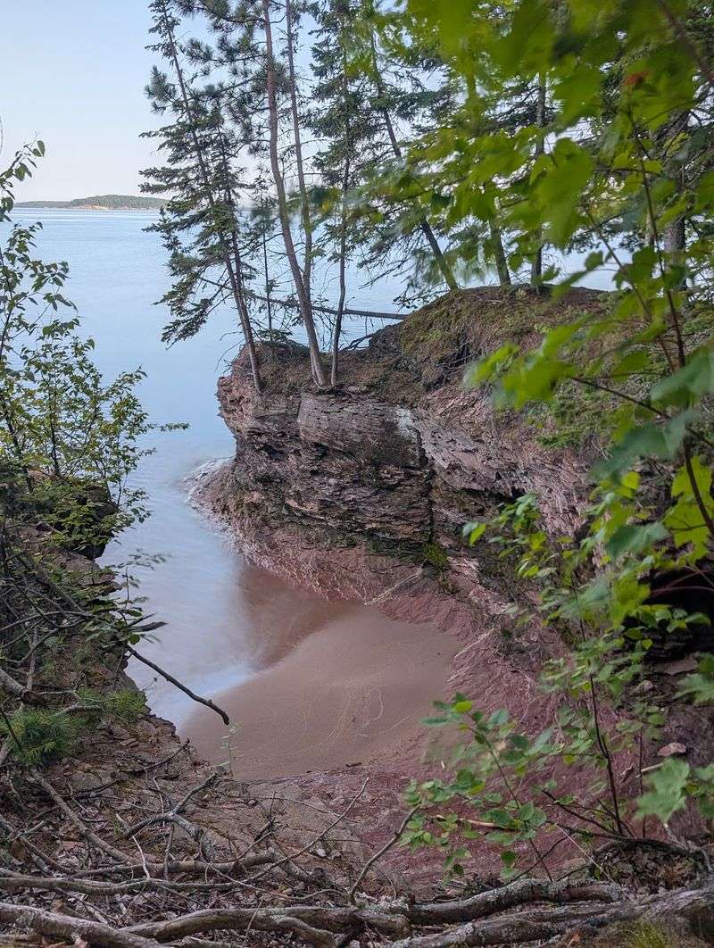 Marquette's Wild Side: Little Presque Isle and Harlow Lake