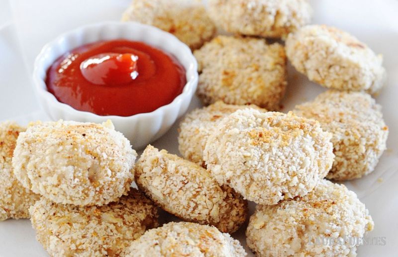 Cold Chicken Nuggets With Dipping Sauce