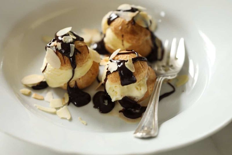 Profiteroles (France)