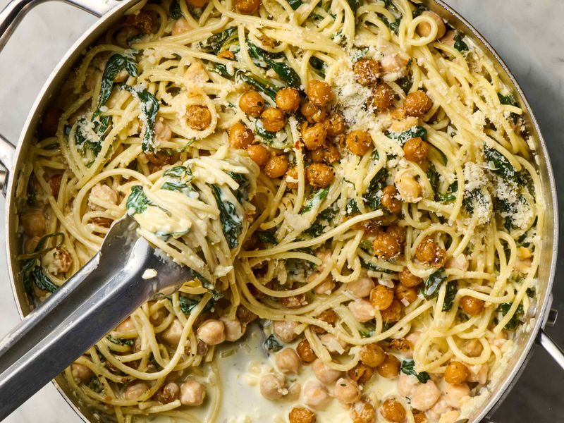 Pasta With Chickpeas And Garlic