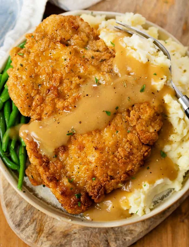 Cutlets With Gravy And Mashed Potatoes