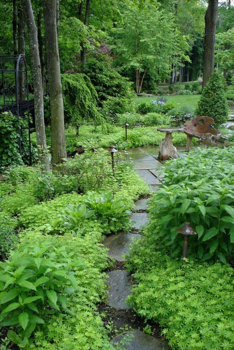 A low mat can define a walkway without creating a permanent line