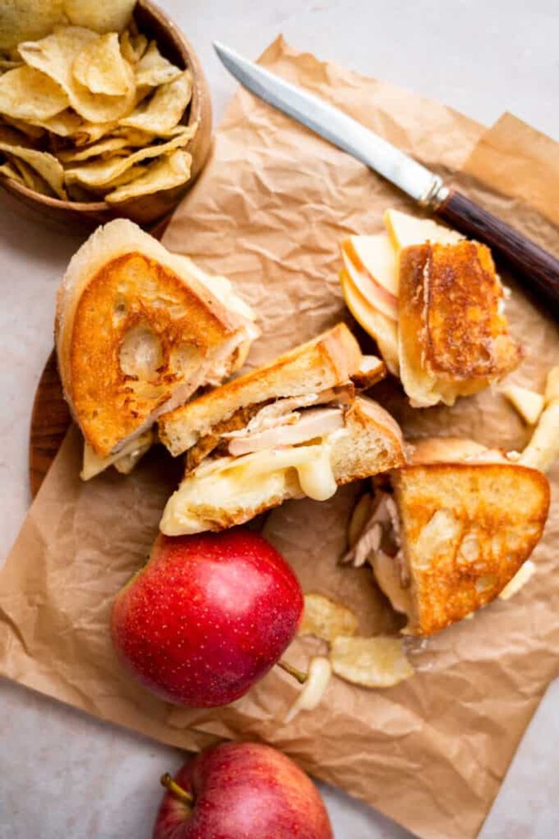 Gouda and Apple Grilled Cheese Bites