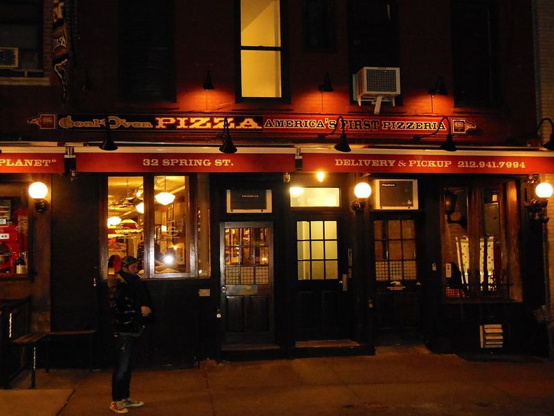 Lombardi's Pizza (New York, New York)
