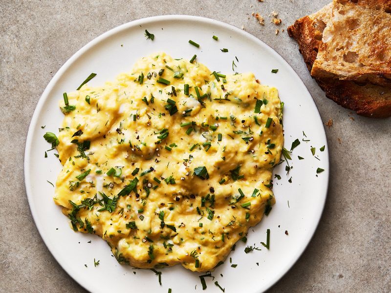 Scrambled Eggs With Chives