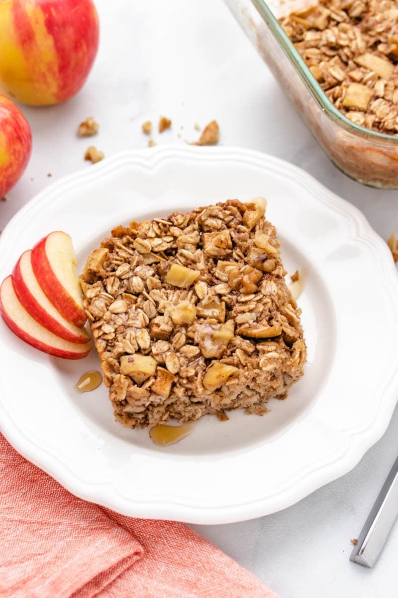 Apple Cinnamon Baked Oatmeal