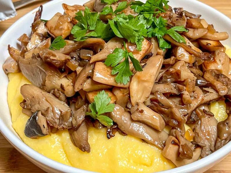 Polenta with mushrooms