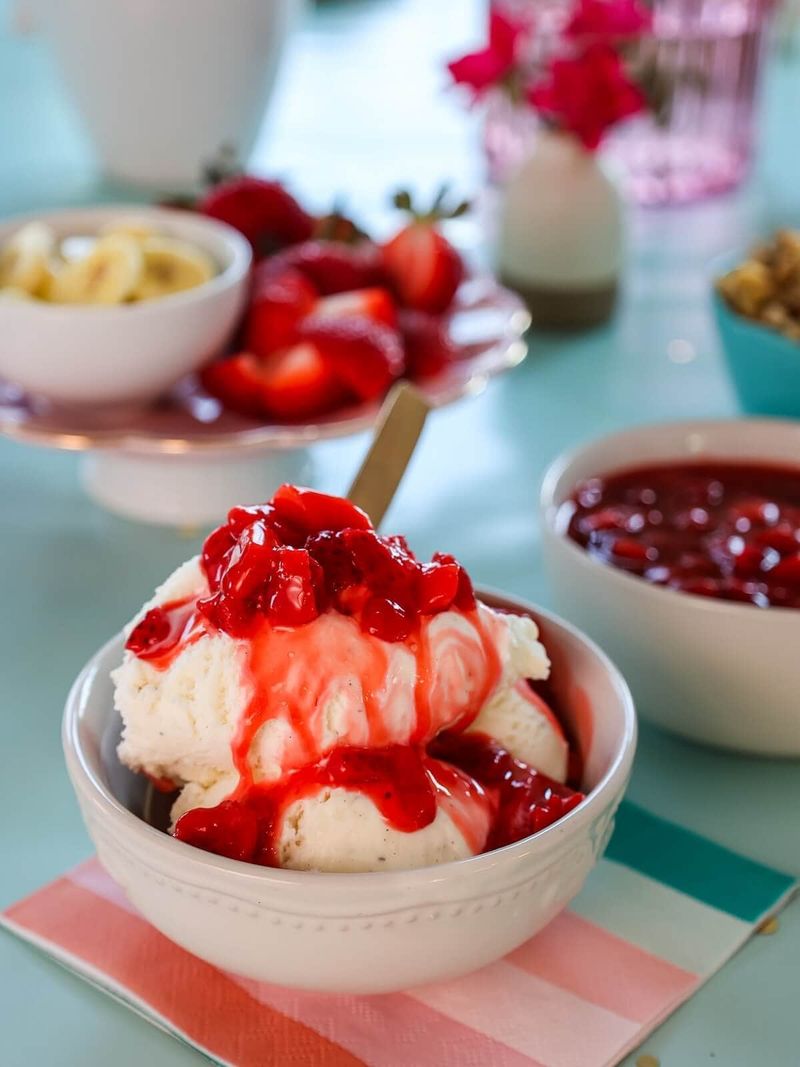 Jelly Drizzled Ice Cream Sundaes