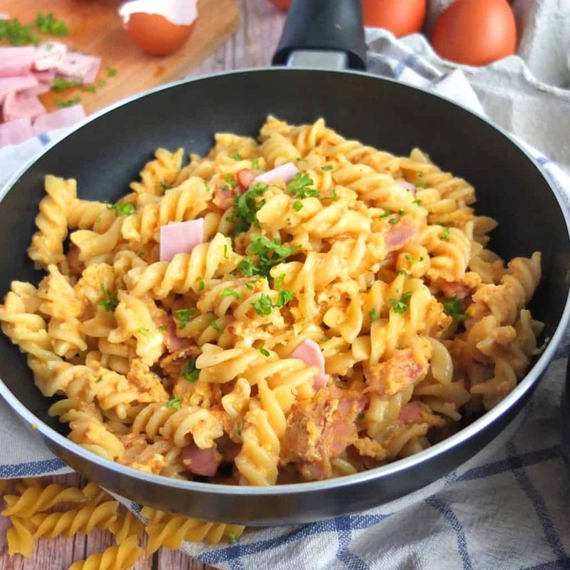 Schinkennudeln (Ham and Egg Noodles)