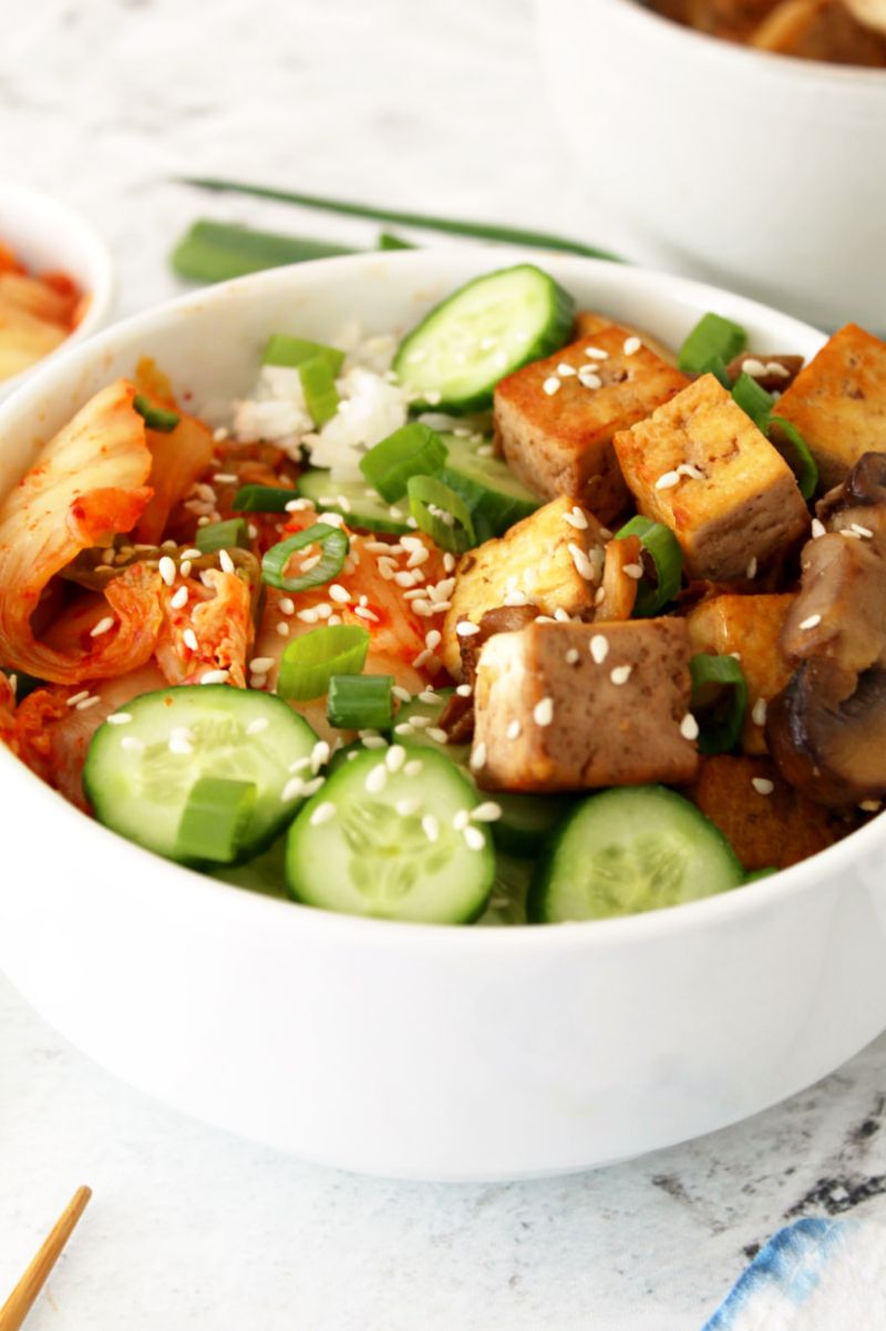 Kimchi and tofu bowl