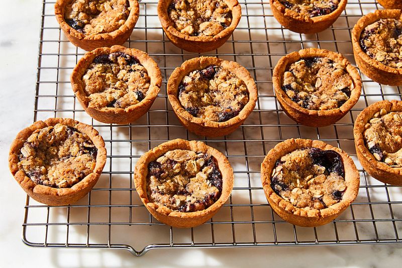 Blueberry Crumble Mini Pies