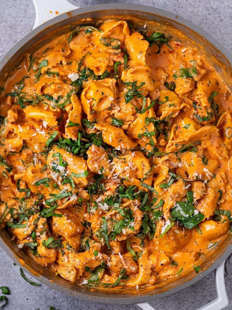 Tortellini with Spinach and Ricotta Pink Sauce