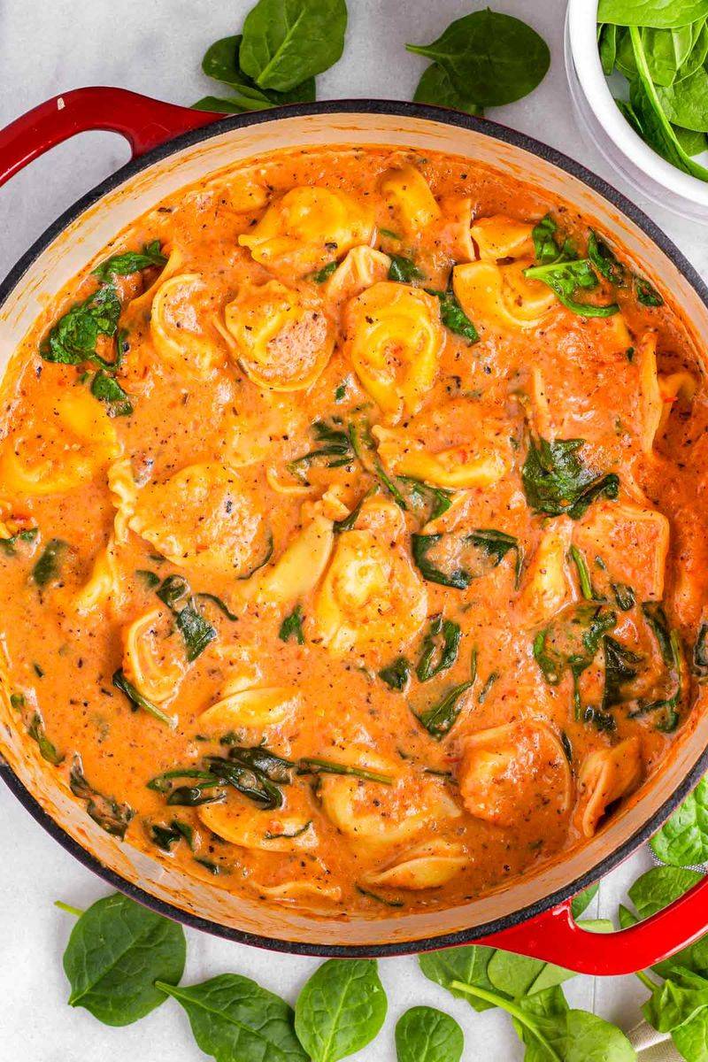 Creamy tomato tortellini soup