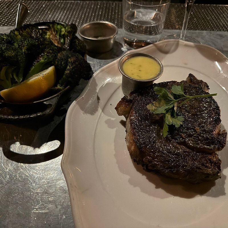 Bavette’s Bar & Boeuf - Bonus Pick: Bar Seating Tips