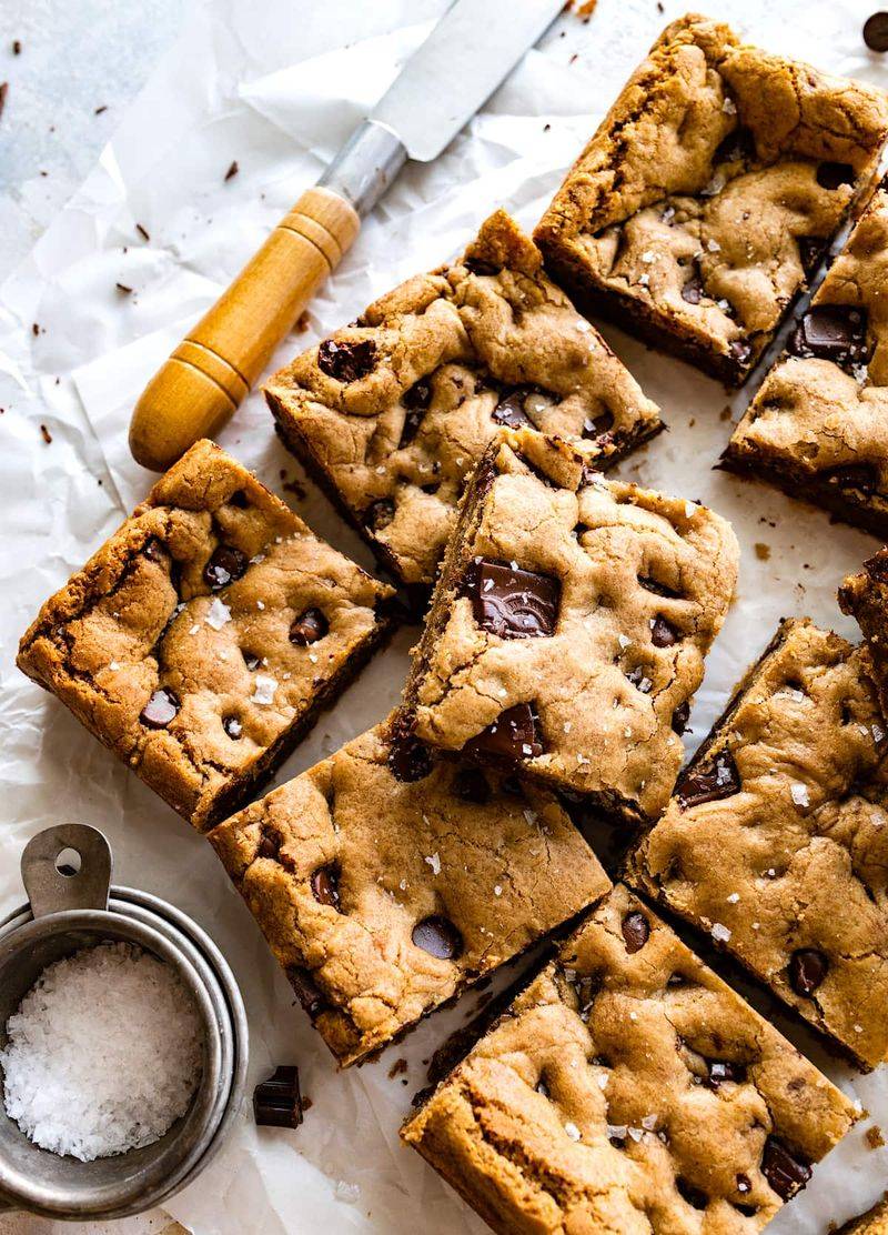 Classic chocolate chip cookie bars