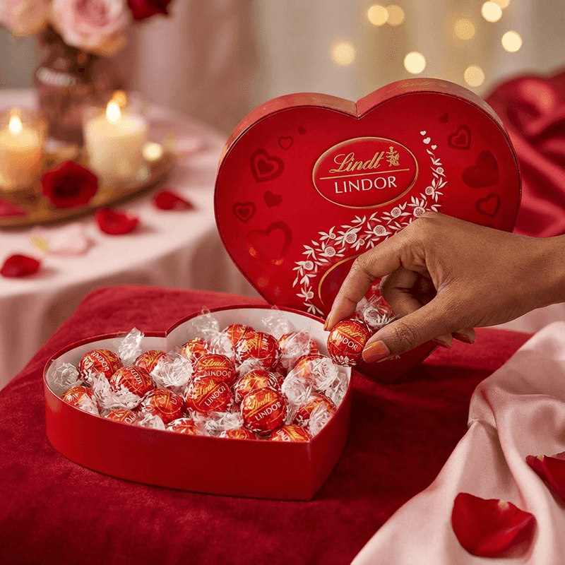 Lindt LINDOR Heart Gift Box