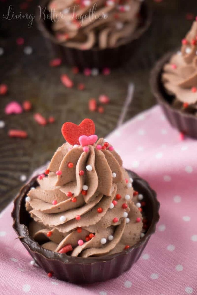 Heart-shaped chocolate mousse cups