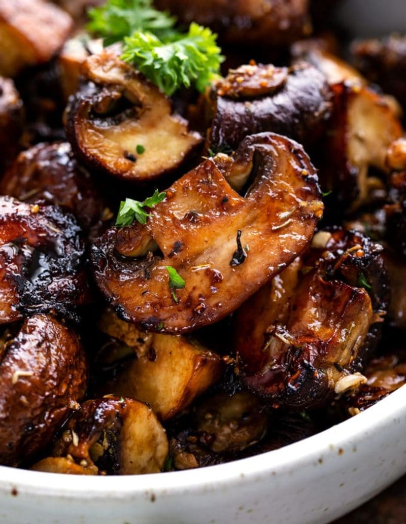 Roasted Mushrooms with Thyme and Balsamic