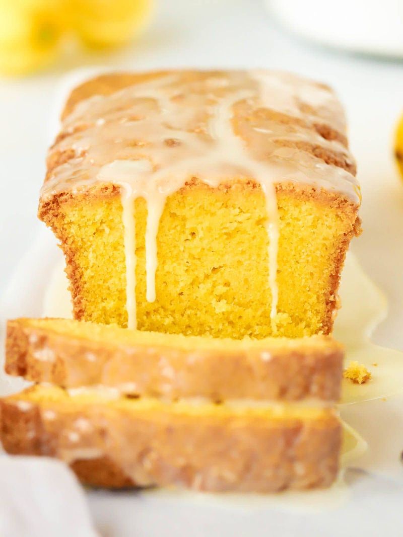 Lemon Drizzle Cake (British-Style)