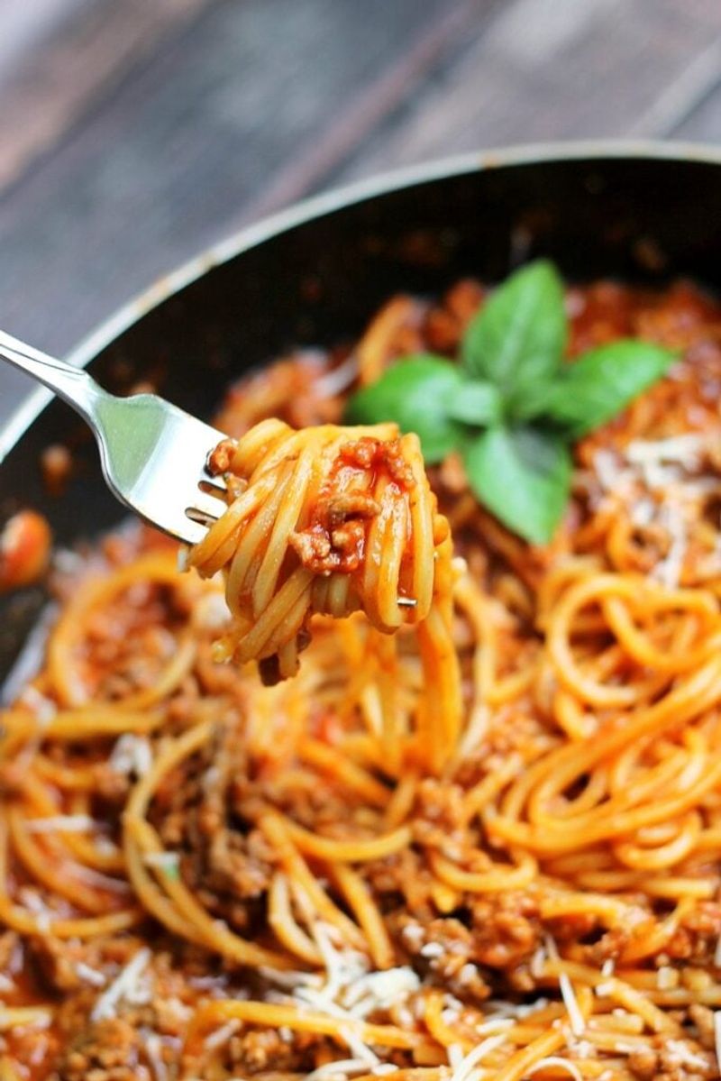 Spaghetti with quick meat sauce