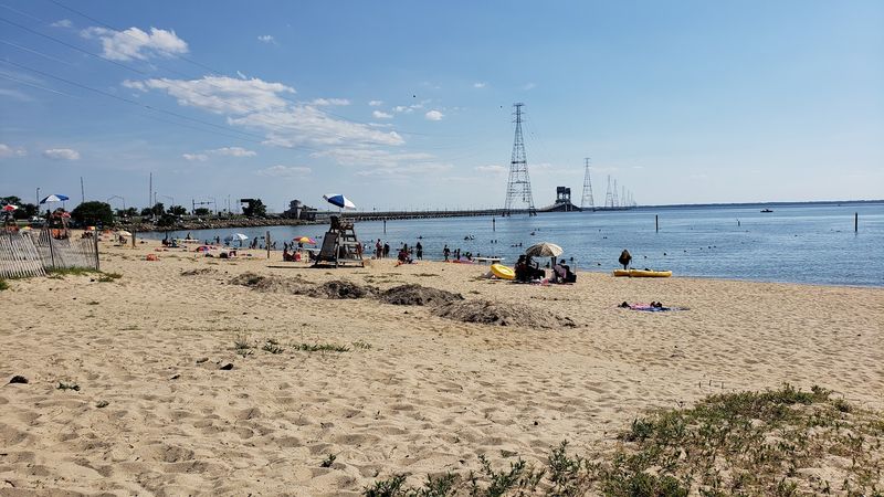 Huntington Beach, Newport News