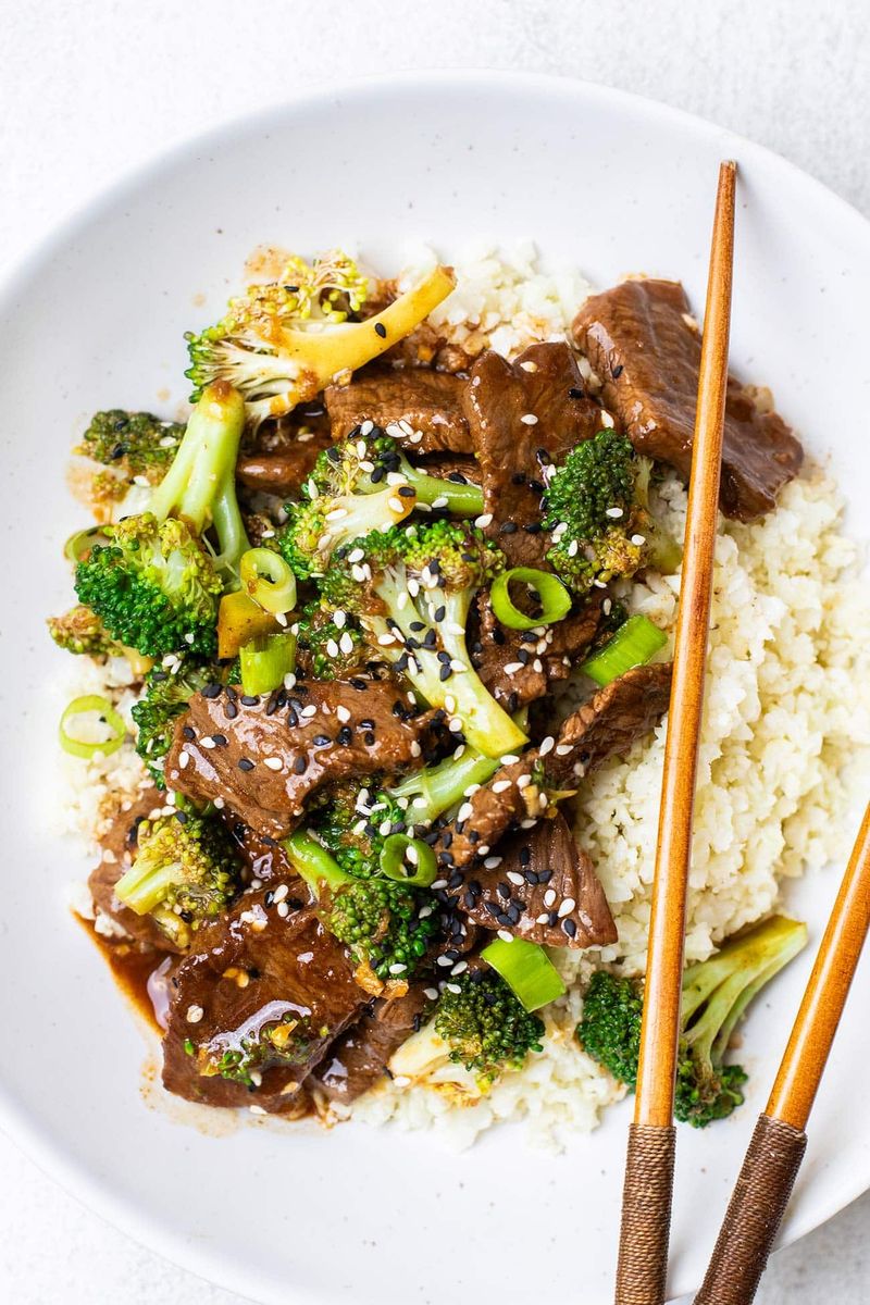Beef and Broccoli Over Cauliflower Rice