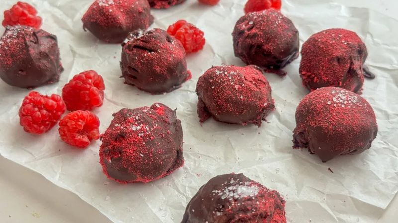 Dark Chocolate Raspberry Cheesecake Truffles