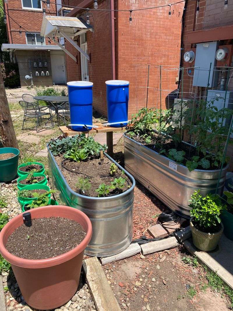 Check whether gravity can reach every container