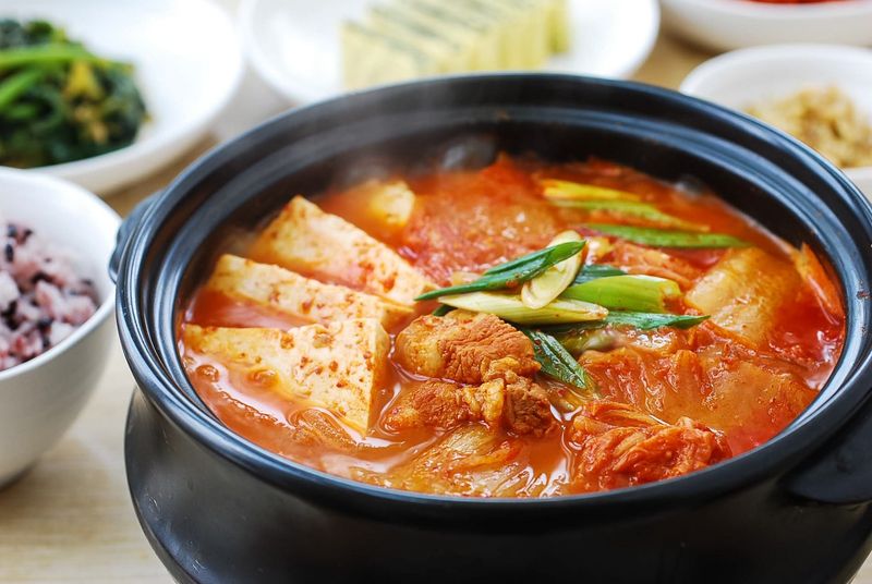 Kimchi jjigae (kimchi stew)