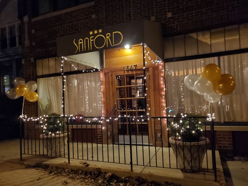 Wisconsin: Sanford Restaurant