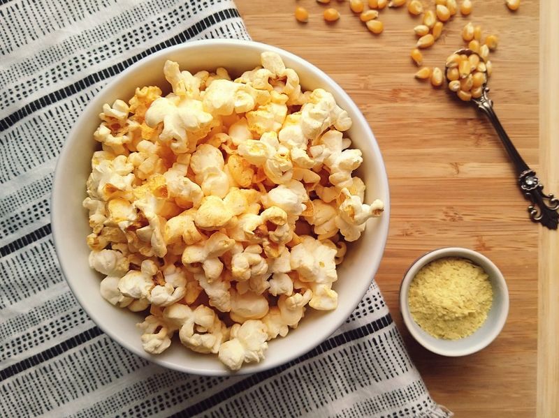 Vegan Cheesy Popcorn