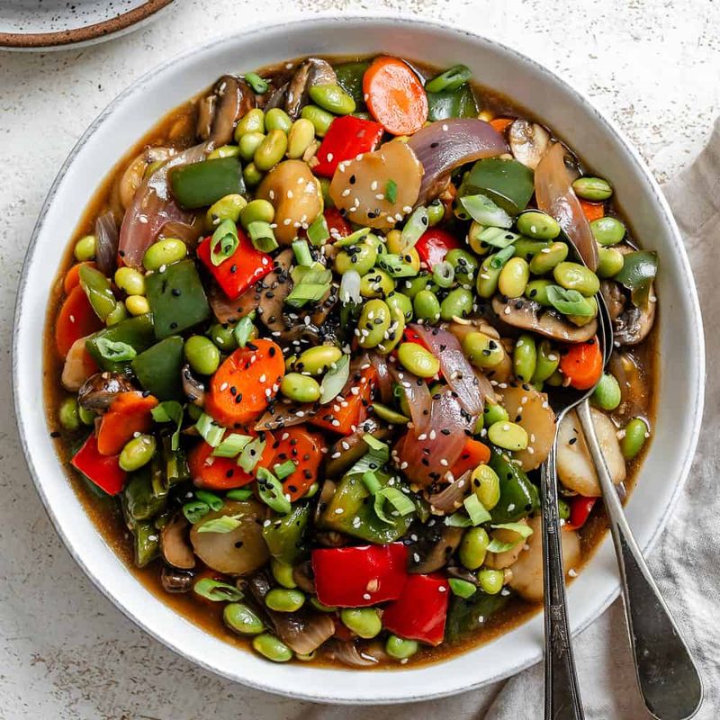 Vegetable Stir-Fry with Edamame and Noodles
