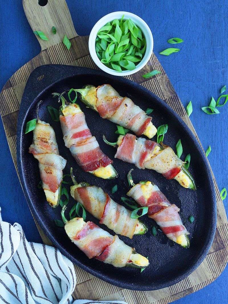 Smoked jalapeño poppers