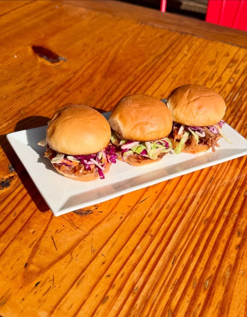 Easy BBQ Chicken Sliders