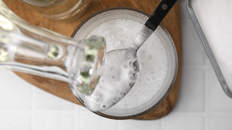 Why vinegar and baking soda should not share a mop bucket