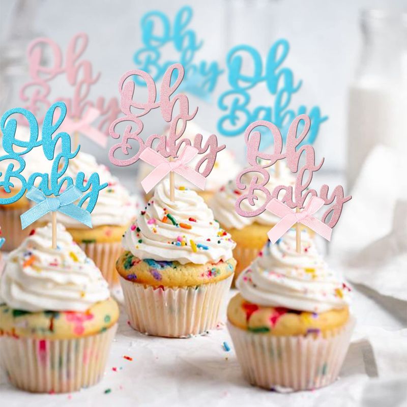 Cupcakes with themed toppers