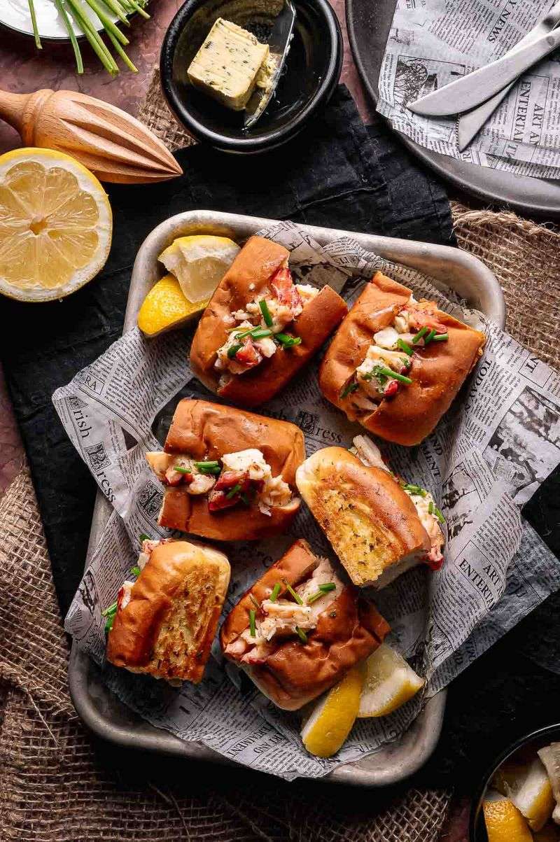 Mini lobster roll-style buns