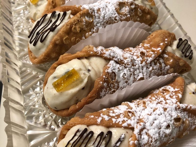 Cannoli and Italian Bakery Pastries